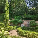 Chantaco Golf & Wellness Отель Сен-Жан-де-Люз